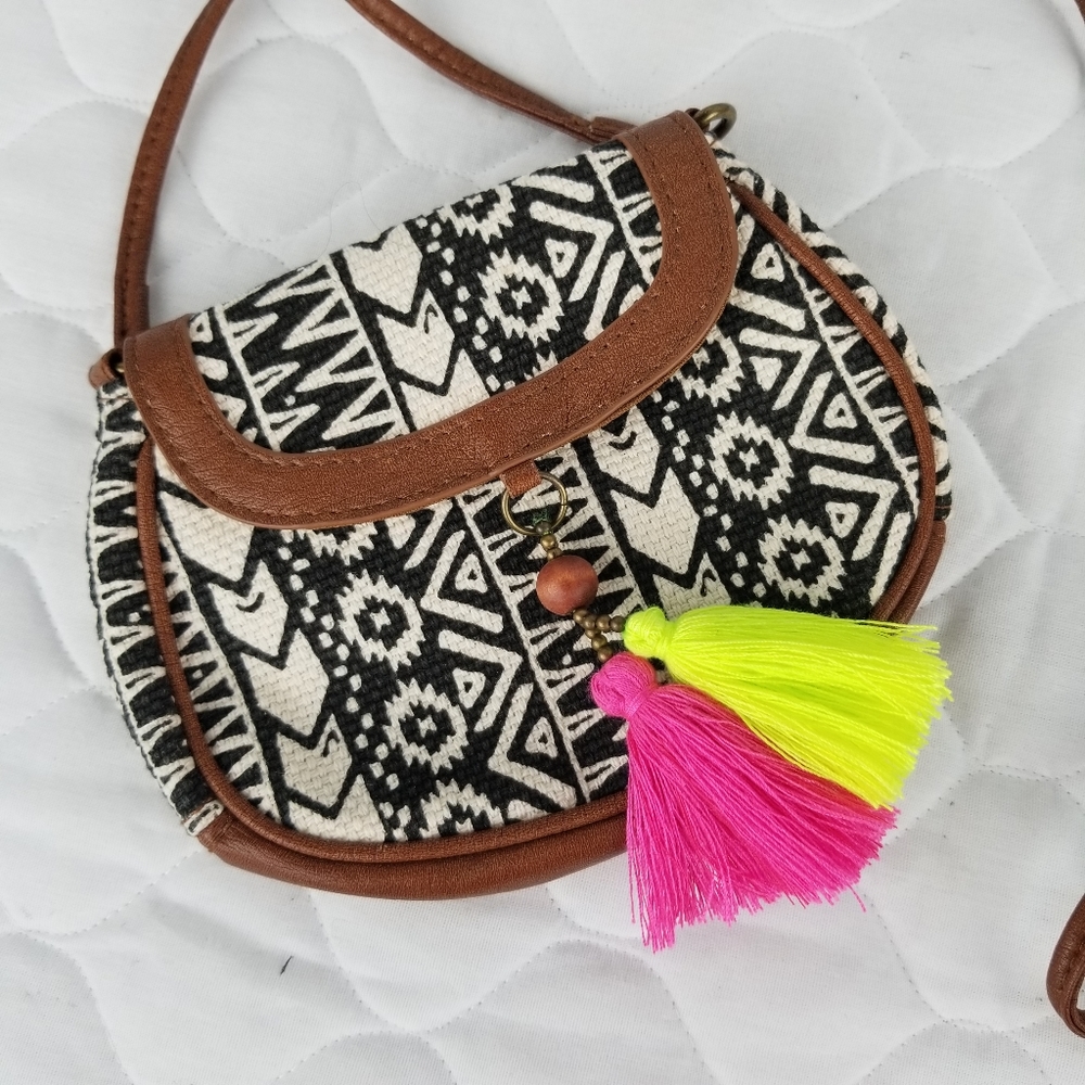 💥 3/$30 T-Shirt & Jeans fabric boho mini crossbody bag EUC - Picture 1 of 7